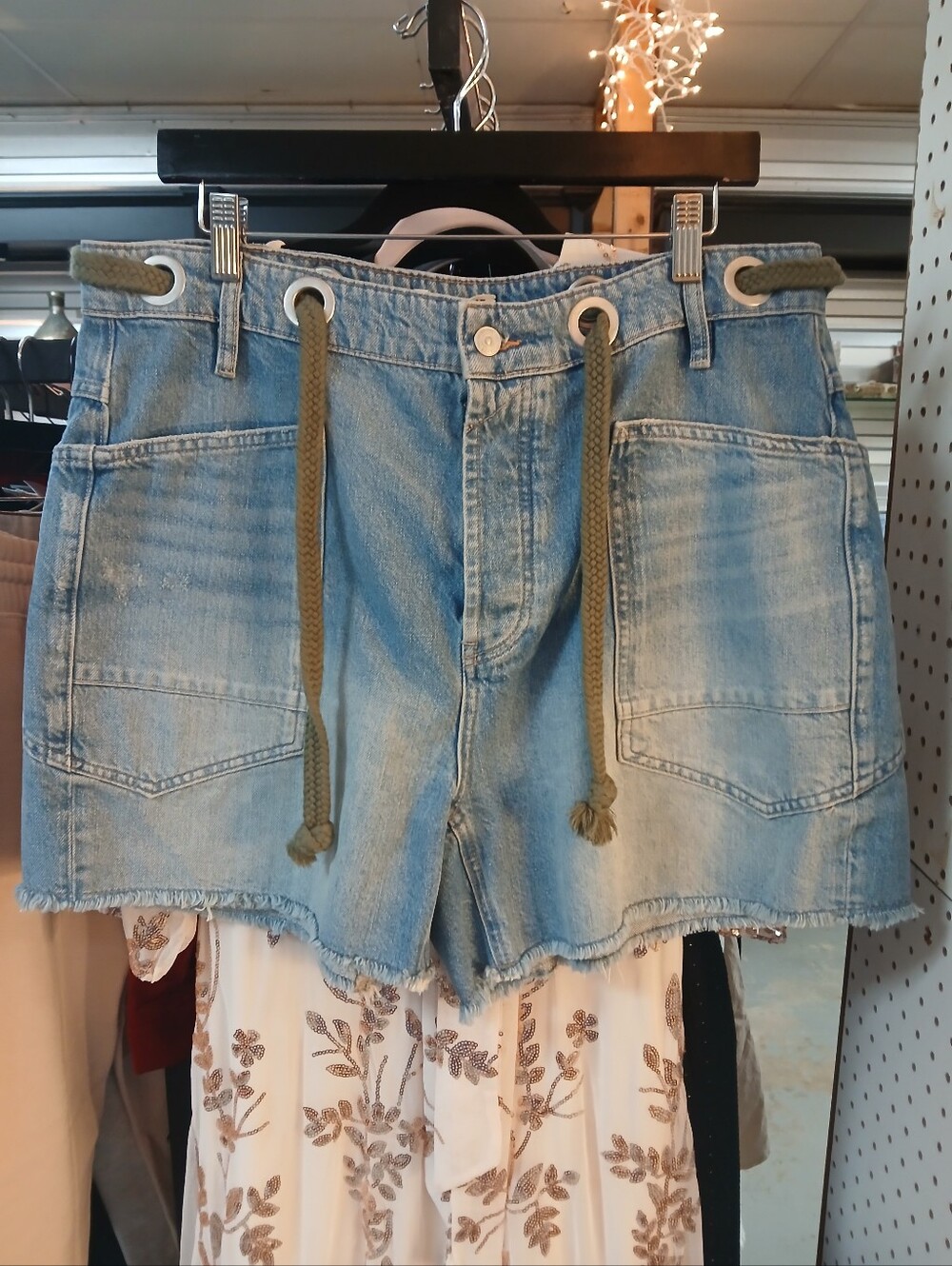 FREE PEOPLE WE THE FREE MOXIE BARREL SHORTS SIZE 31